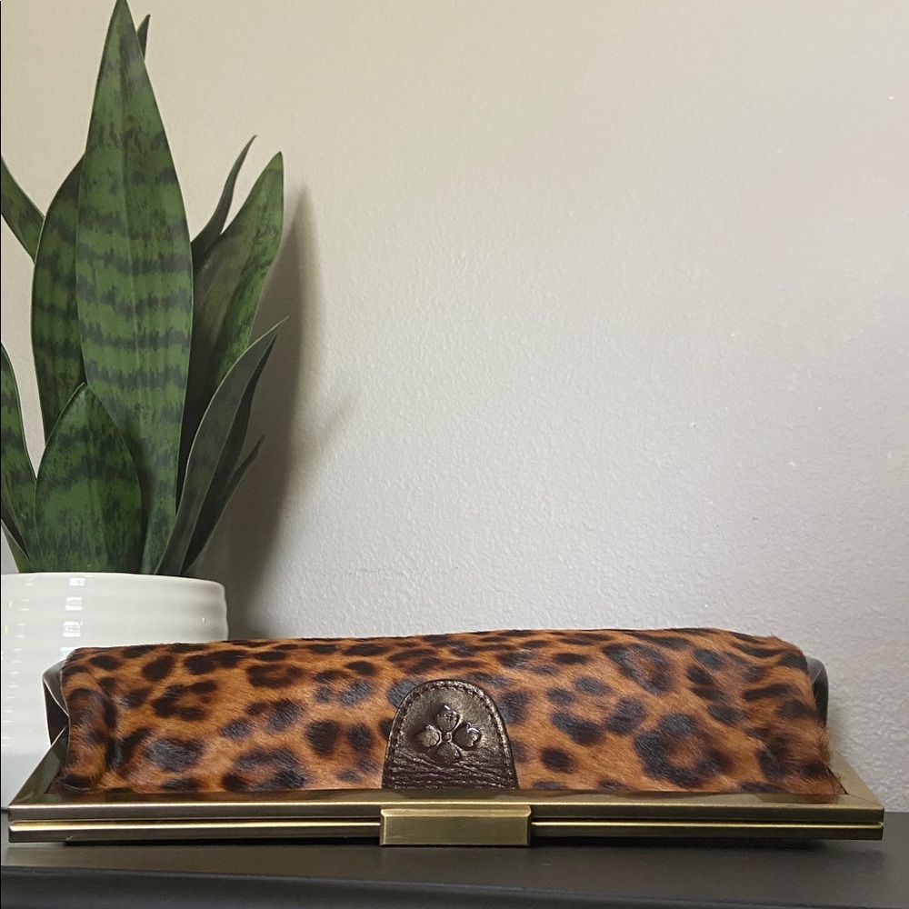 Patricia Nash Leopard Print Frame Clutch - Brown with Gold-tone Trim - Picture 7 of 16